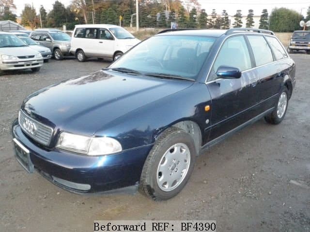 AUDI / A4 (E-8DADR)