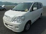 Used 2004 TOYOTA NOAH BF64412 for Sale Image 1