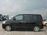 Used 2002 TOYOTA NOAH BF67432 for Sale Image 2