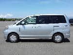 Used 2002 TOYOTA VOXY BF70071 for Sale Image 2