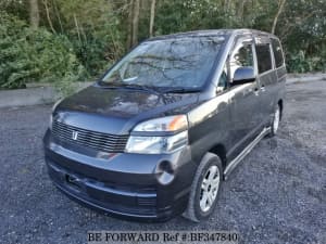 Used 2004 TOYOTA VOXY BF347840 for Sale