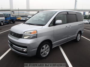 Used 2002 TOYOTA VOXY BF422613 for Sale