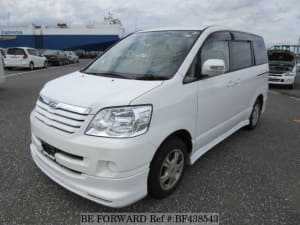 Used 2004 TOYOTA NOAH BF438543 for Sale