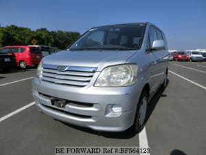 Used 2004 TOYOTA NOAH BF564123 for Sale