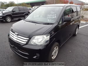 Used 2003 TOYOTA NOAH BF573656 for Sale