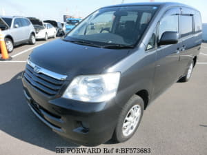 Used 2004 TOYOTA NOAH BF573683 for Sale