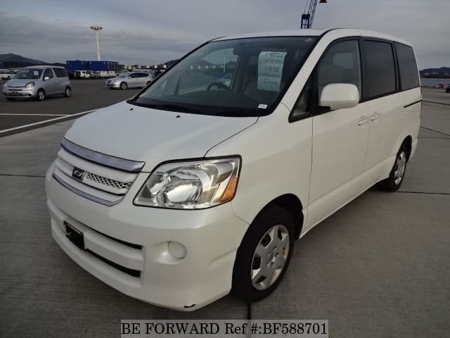 TOYOTA / Noah (CBA-AZR60G)