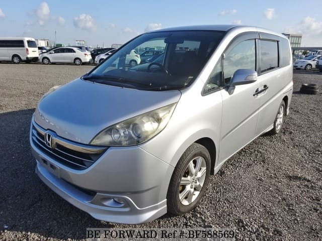 HONDA / Step WGN (DBA-RG3)
