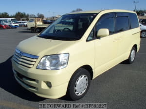 Used 2002 TOYOTA NOAH BF593227 for Sale