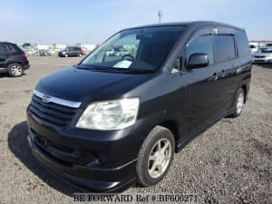 Used 2004 TOYOTA NOAH BF606271 for Sale