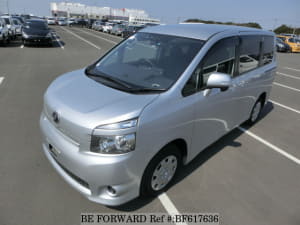 Used 2007 TOYOTA VOXY BF617636 for Sale