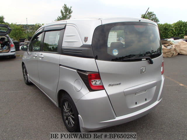 Купить Honda Freed Spike 2012 г в Омске, Машина в