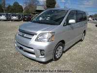 2004 TOYOTA NOAH S