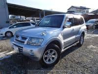 2005 MITSUBISHI PAJERO