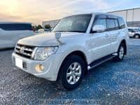 2011 MITSUBISHI PAJERO