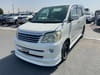 TOYOTA Noah (1)