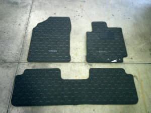 New Used Toyota Corolla Fielder Floor Mats Spare Parts Be