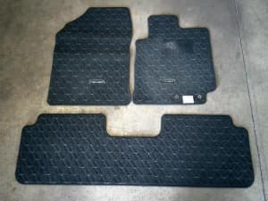 New Used Toyota Corolla Fielder Floor Mats Spare Parts Be