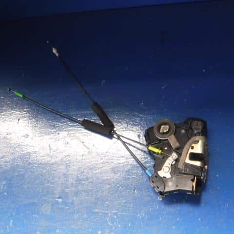 Toyota Mark X Door Loc F右:690303A130,F左:6904030A00