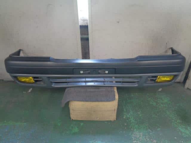 Used]Crown Comfort YXS10 Front Bumper Assy 5211943010 - BE FORWARD 