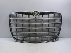 Genuine Chrysler 4806365AA Radiator Grille Genuine Chrysler 4806365AA Radiator Grille