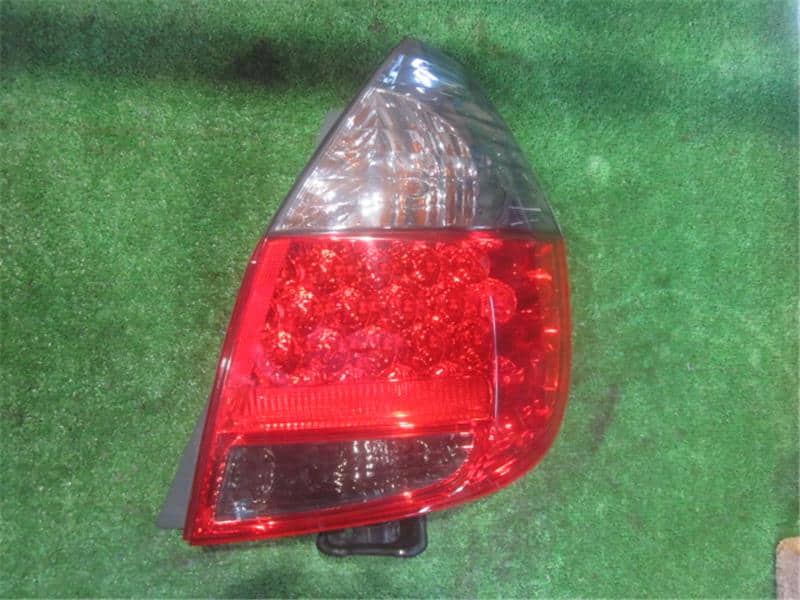 Used]Right Tail Light HONDA Fit 2007 DBA-GD3 - BE FORWARD Auto Parts