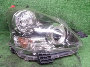 Right Headlight TOYOTA Ractis 2008 CBA-NCP105 8111052A70 (PA62731917) 