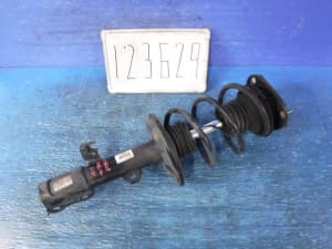 New Kyb Rear Shock Absorbers Set Wish Be Forward Auto Parts