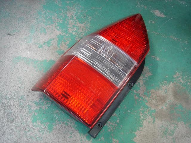 PA67001646 Chariot MITSUBISHI Chariot Grandis 1997 Right Tail Light MR391782 Used 