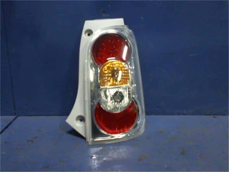 Used]Right Tail Light DAIHATSU Mira cocoa 2015 DBA-L675S