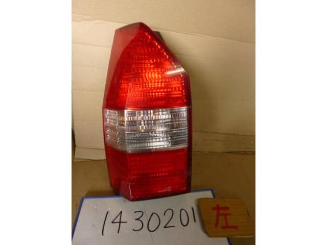 Chariot MITSUBISHI Chariot Grandis 1997 Right Tail Light MR391782 Used PA67001646 