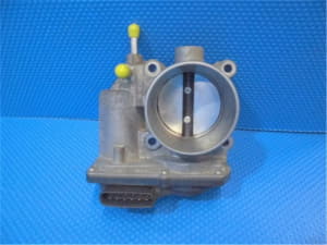 Throttle Body TOYOTA Esquire 2015 DBA-ZRR80G 2203037050 (PA77785062) 