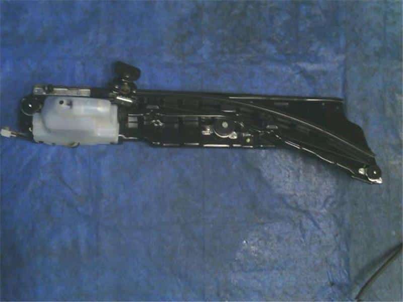 Used]Door Closer Motor SUZUKI Every 2005 ABA-DA64W - BE FORWARD