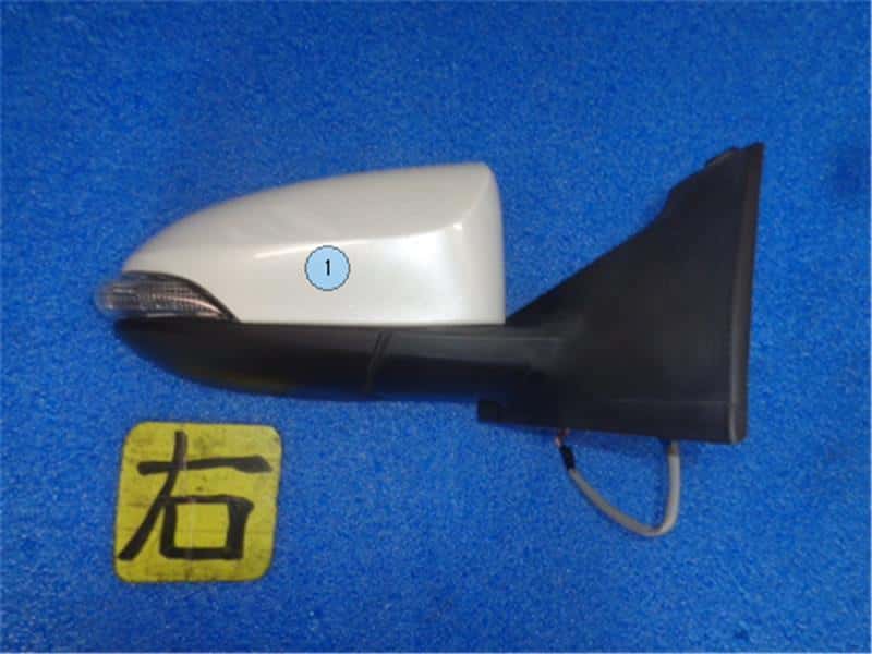 Used]Right Side Mirror TOYOTA Vitz 2012 DBA-NSP130 8791052B90 - BE