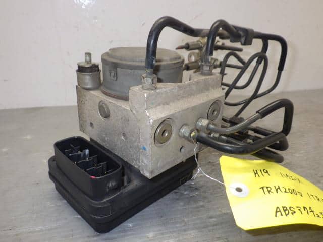 Used]ABS Actuator TOYOTA Hiace 2007 CBF-TRH200V 4405026092 - BE