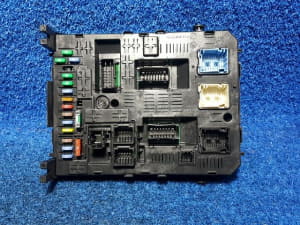 Used] Fuse Box PEUGEOT 3008 2017 9376633N000 - BE FORWARD Auto Parts