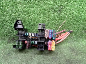 Fuse Box MERCEDES-BENZ Benz c class 2007 DBA-203746 (PA94821338) 