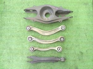 Rear Right Lower Control Arm MERCEDES-BENZ Benz c class 2013 DBA-204049 A2043503506 (PA101193960) 