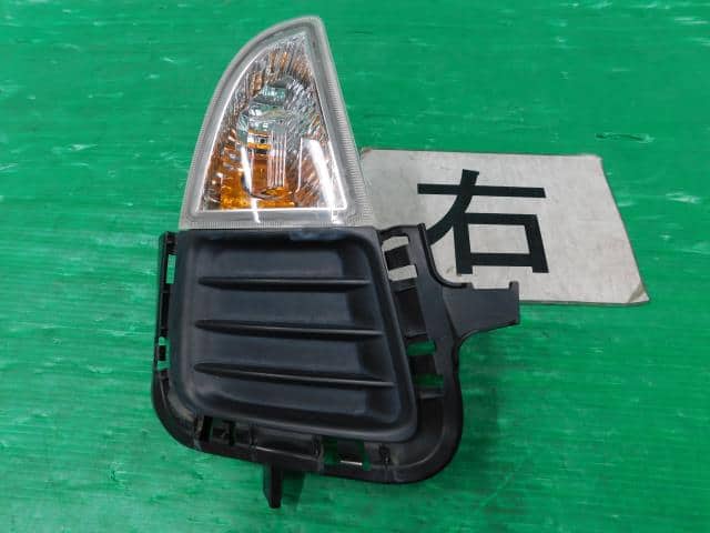 Used]Turn Signal Light TOYOTA Aqua DAA-NHP10 - BE FORWARD Auto Parts