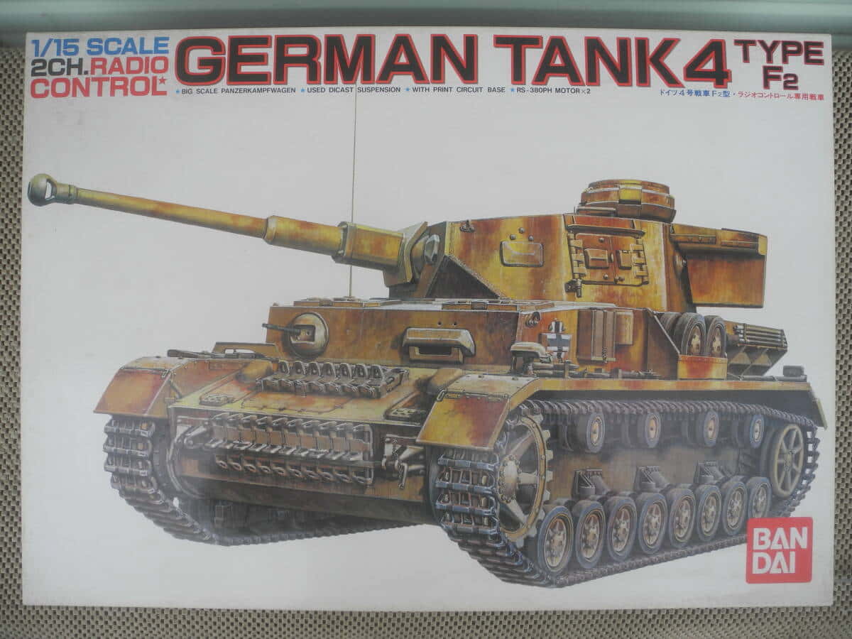 自動車 GERMAN TANK4 TYPE F2  1/15scale Bandai Vintage 1/15 German Tank 4 Type F2 Static/RC Tank