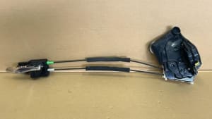 Front Left Door Lock Actuator TOYOTA Prius 2016 DAA-ZVW51 6904047100 (PA104794531) 