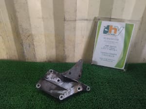 Lincoln air-conditioner compressor bracket town car, 1988 #hyj NSP178965 (PA105040622) 