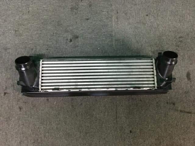 BMW 3シリーズ DBA-3B20 インタークーラー 300 7600530-04 H26年 BMW 3シリーズ 320iツーリング F31 DBA-3B20 ラジエーター コア
