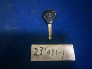 Keyless Entry Remote Control Key TOYOTA Vitz 2007 DBA-KSP90 (PA99636136) 