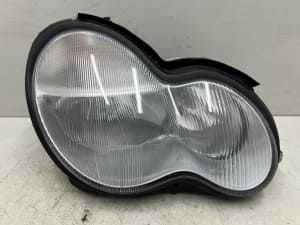 Right Headlight MERCEDES-BENZ Benz c class 2003 GH-203242 A2038200861 (PA106145264) 