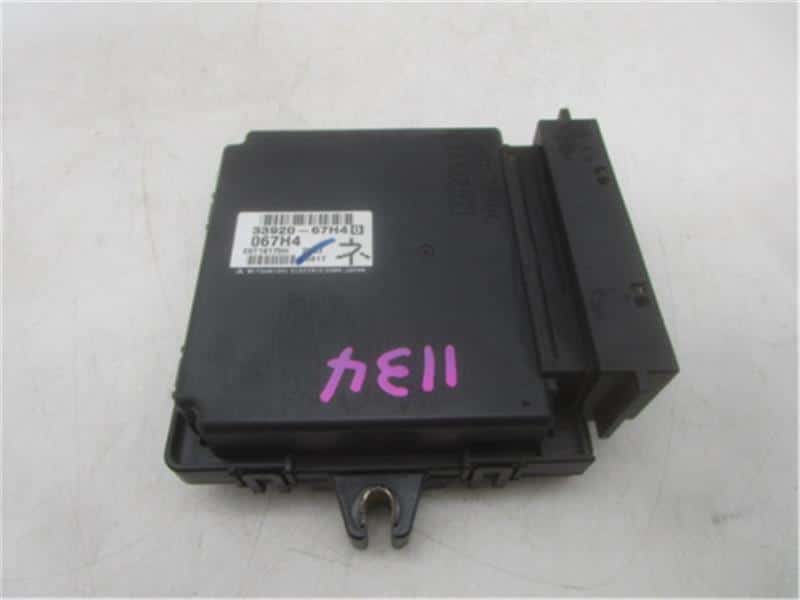 Used]Carry DA63T Engine Control Unit / ECU 3392067H40 - BE FORWARD