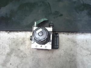 ABS Actuator TOYOTA Passo 2011 DBA-KGC35 44050B1220 (PA73734903) 