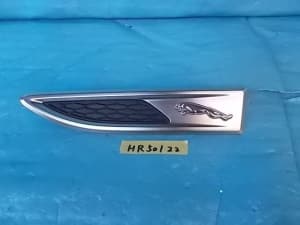 Jaguar Left Front Fender garnish No.HR50122 (PA110396195) 