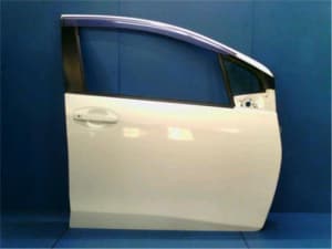 Front Right Door Assembly TOYOTA Vitz 2014 DBA-NSP130 (PA111144828) 