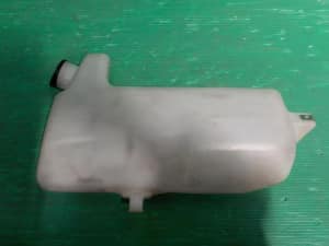 Windshield Washer Tank HINO Dutro 2005 PB-XZU411M (PA01806386) 